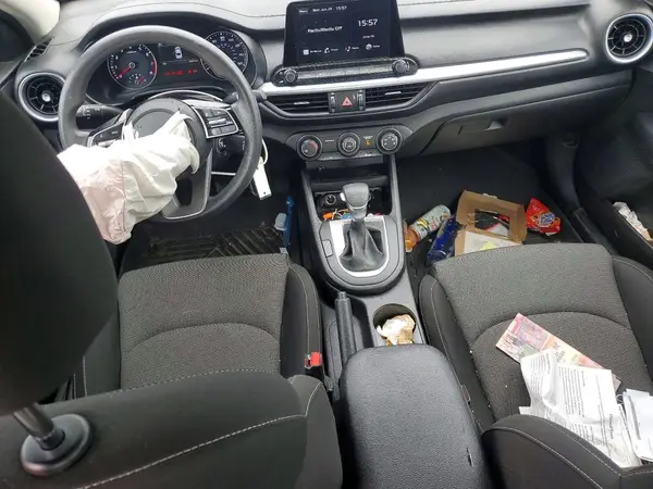 3KPF24AD5PE635634 2023 KIA FORTE - Image 8