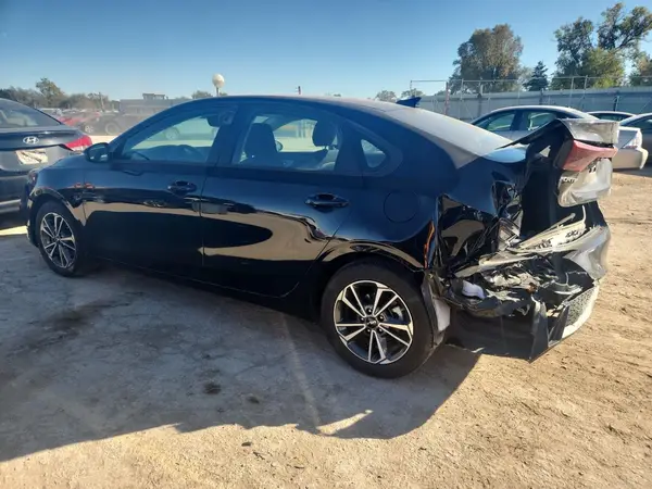 3KPF24AD5PE636296 2023 KIA FORTE - Image 2