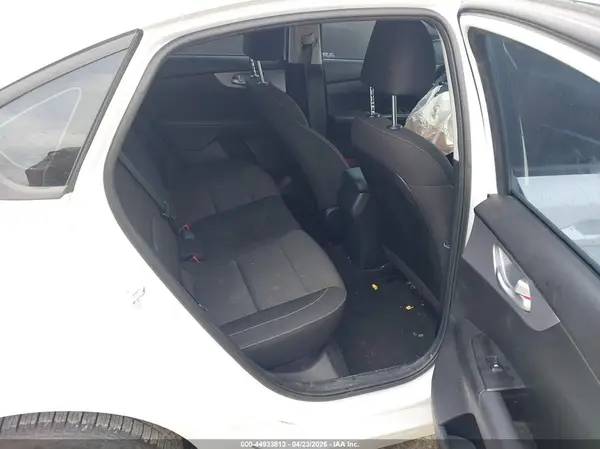 3KPF24AD5PE637139 2023 KIA FORTE - Image 8