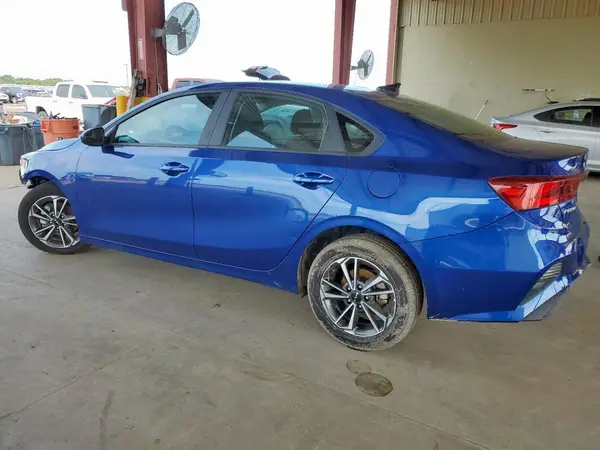 3KPF24AD5PE637397 2023 KIA FORTE - Image 2
