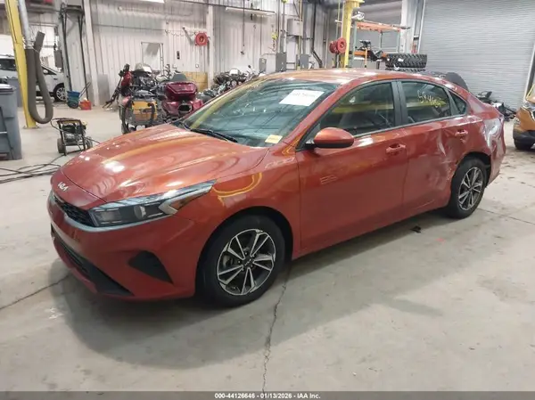 3KPF24AD5PE638808 2023 KIA FORTE - Image 2