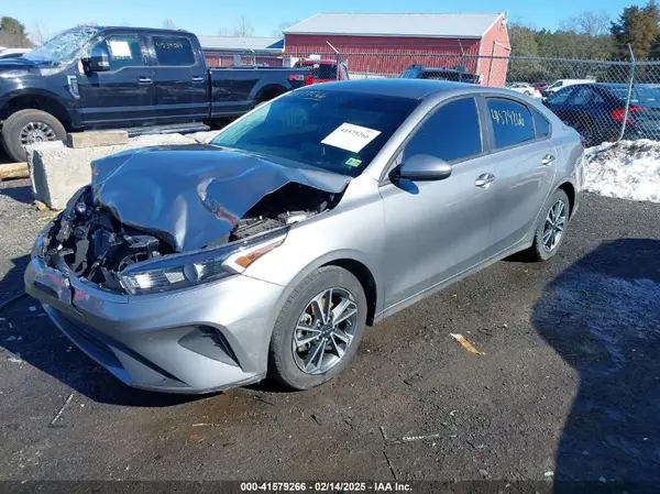 3KPF24AD5PE645029 2023 KIA FORTE - Image 2