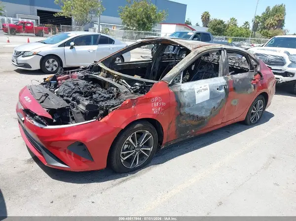 3KPF24AD5PE645967 2023 KIA FORTE - Image 2