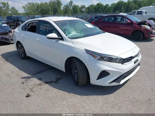3KPF24AD5PE646374 2023 KIA FORTE - Image 1