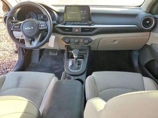 3KPF24AD5PE646987 2023 KIA FORTE - Image 8