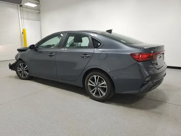 3KPF24AD5PE647329 2023 KIA FORTE - Image 2