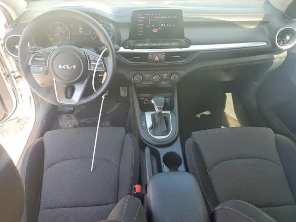 3KPF24AD5PE651428 2023 KIA FORTE - Image 8