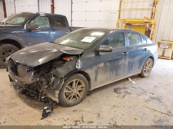 3KPF24AD5PE652238 2023 KIA FORTE - Image 2
