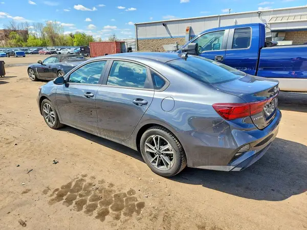 3KPF24AD5PE655480 2023 KIA FORTE - Image 2