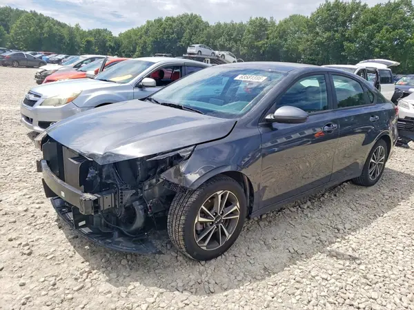 3KPF24AD5PE656533 2023 KIA FORTE - Image 1