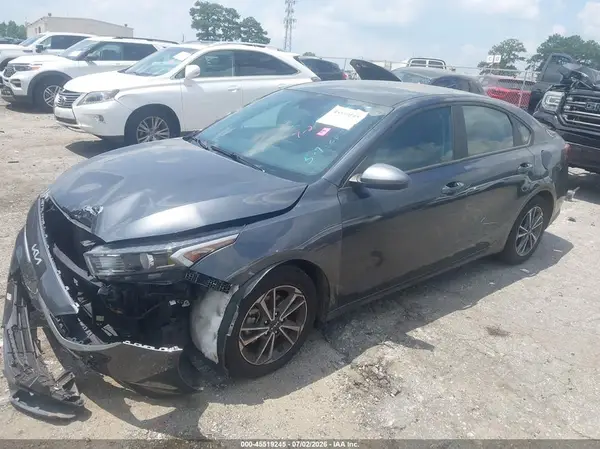 3KPF24AD5PE656905 2023 KIA FORTE - Image 2