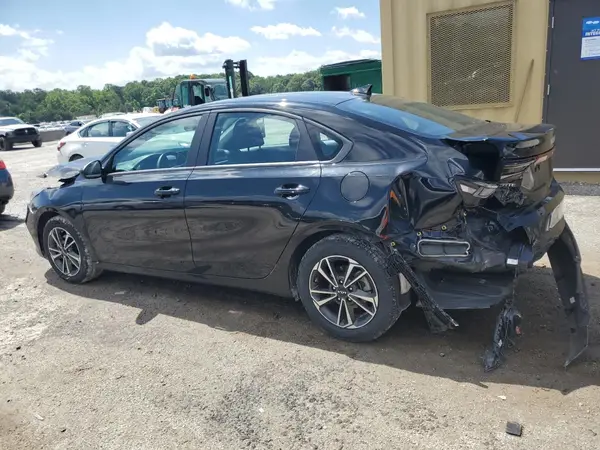 3KPF24AD5PE657116 2023 KIA FORTE - Image 2