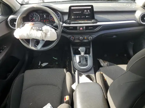 3KPF24AD5PE657746 2023 KIA FORTE - Image 8