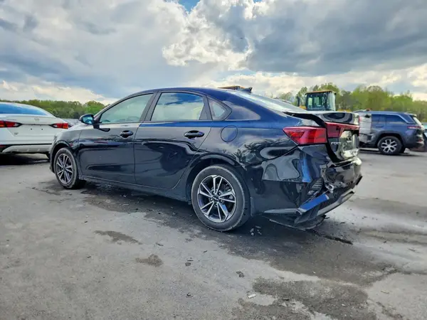 3KPF24AD5PE663224 2023 KIA FORTE - Image 2