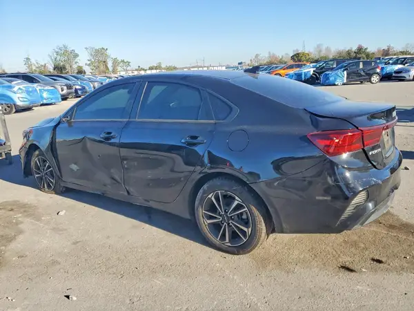 3KPF24AD5PE663420 2023 KIA FORTE - Image 2