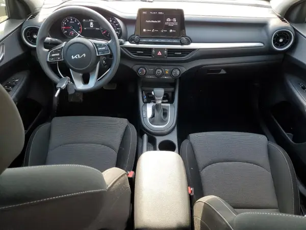 3KPF24AD5PE668570 2023 KIA FORTE - Image 8