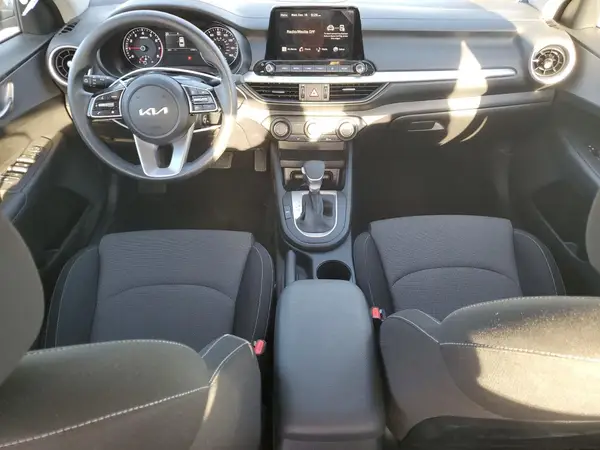 3KPF24AD5PE673901 2023 KIA FORTE - Image 8