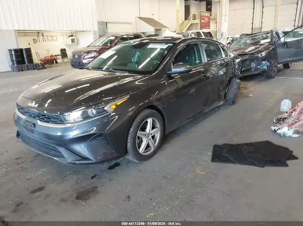 3KPF24AD5PE675079 2023 KIA FORTE - Image 2