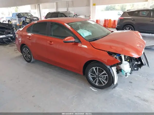 3KPF24AD5PE677558 2023 KIA FORTE - Image 1