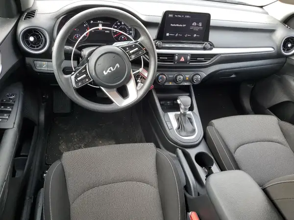 3KPF24AD5PE677804 2023 KIA FORTE - Image 8