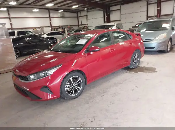 3KPF24AD5PE680931 2023 KIA FORTE - Image 2