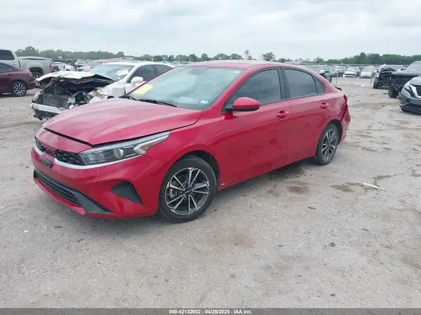 3KPF24AD5PE682212 2023 KIA FORTE - Image 2