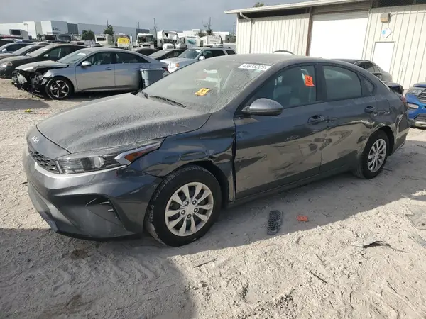 3KPF24AD5PE685319 2023 KIA FORTE - Image 1