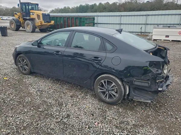 3KPF24AD5PE689810 2023 KIA FORTE - Image 2