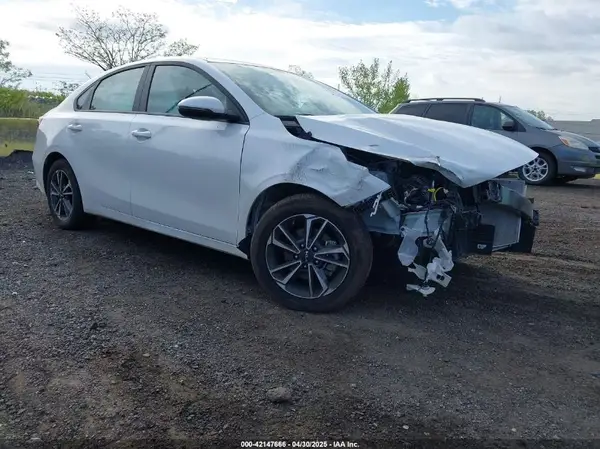 3KPF24AD5PE690620 2023 KIA FORTE - Image 1