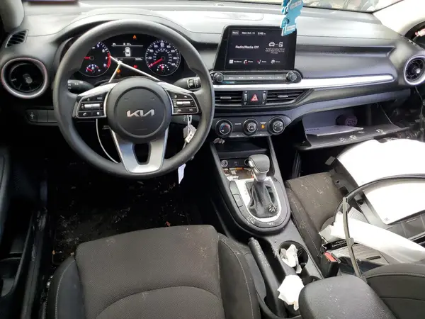 3KPF24AD5PE693372 2023 KIA FORTE - Image 8