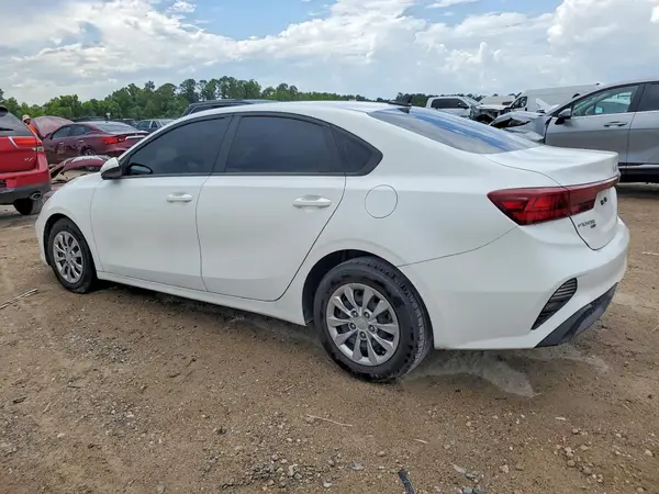3KPF24AD5RE690572 2024 KIA FORTE - Image 2