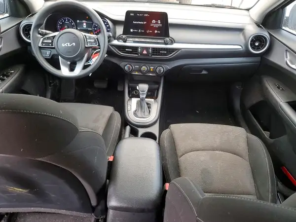 3KPF24AD5RE690572 2024 KIA FORTE - Image 8