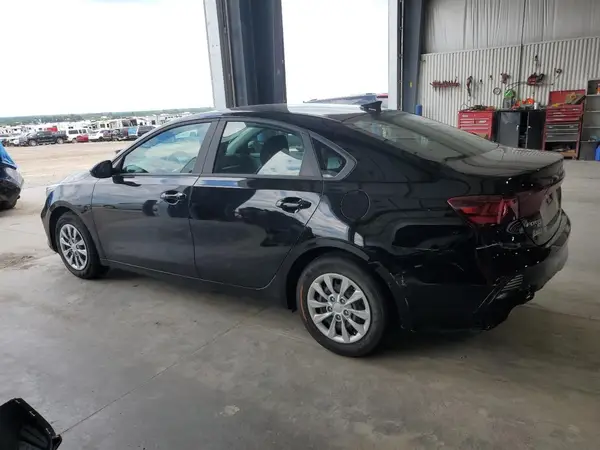 3KPF24AD5RE695433 2024 KIA FORTE - Image 2