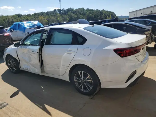 3KPF24AD5RE695643 2024 KIA FORTE - Image 2