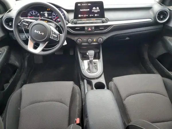 3KPF24AD5RE696078 2024 KIA FORTE - Image 8