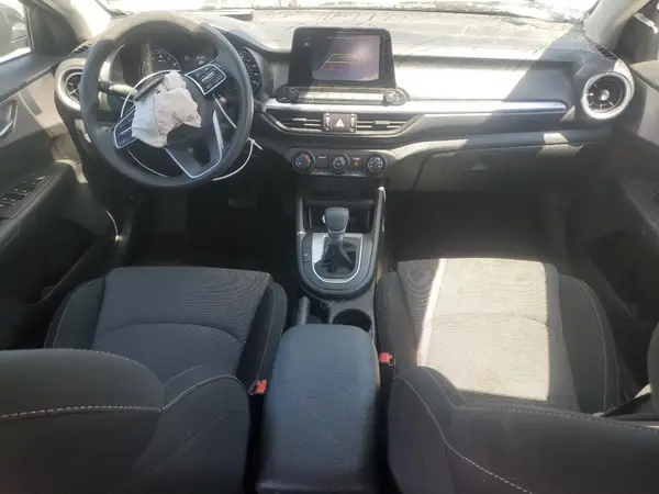 3KPF24AD5RE697134 2024 KIA FORTE - Image 8