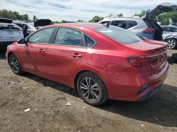 3KPF24AD5RE698140 2024 KIA FORTE - Image 2