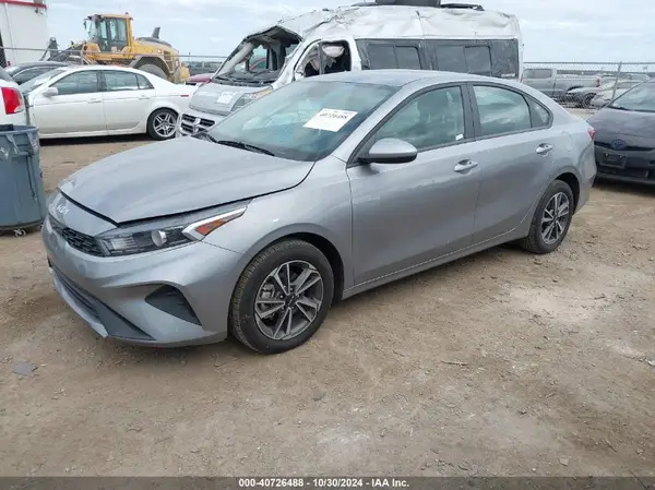 3KPF24AD5RE698381 2024 KIA FORTE - Image 2