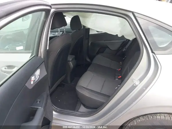 3KPF24AD5RE698381 2024 KIA FORTE - Image 8