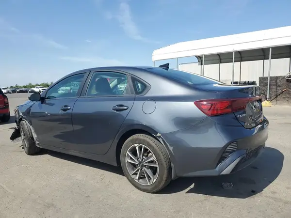 3KPF24AD5RE701361 2024 KIA FORTE - Image 2