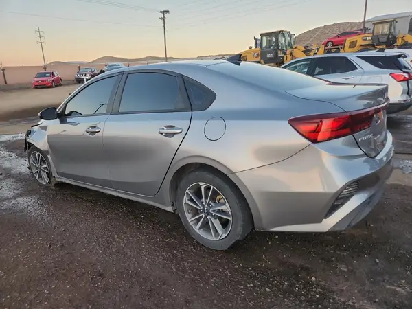 3KPF24AD5RE703787 2024 KIA FORTE - Image 2