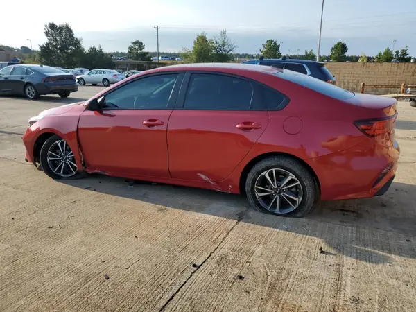 3KPF24AD5RE704275 2024 KIA FORTE - Image 2