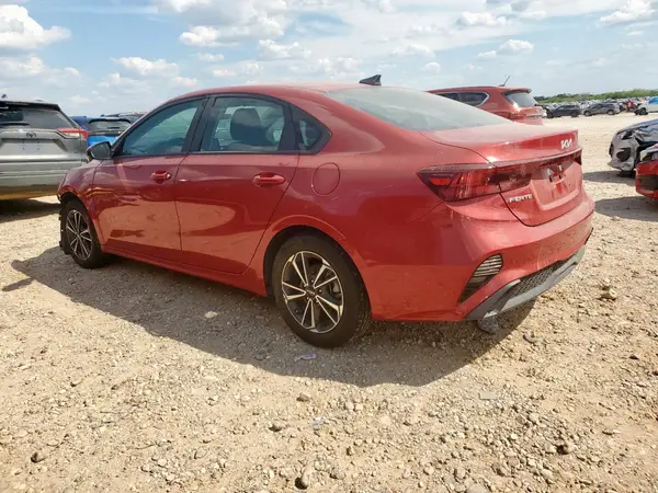 3KPF24AD5RE704518 2024 KIA FORTE - Image 2