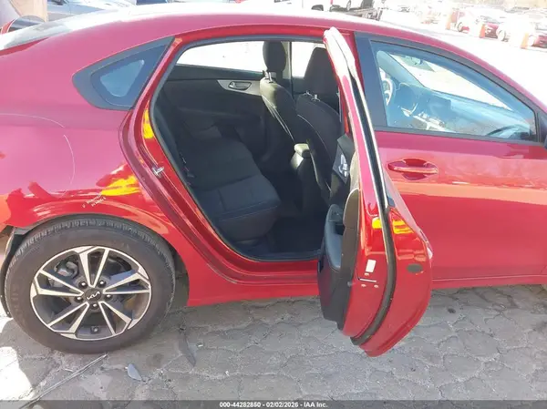 3KPF24AD5RE704535 2024 KIA FORTE - Image 8