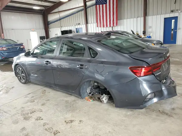 3KPF24AD5RE706432 2024 KIA FORTE - Image 2
