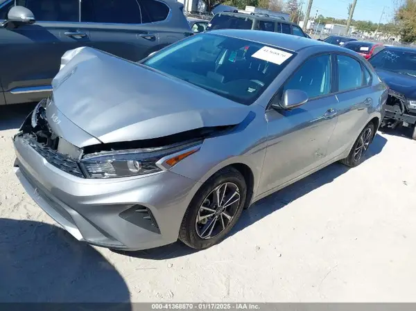 3KPF24AD5RE706723 2024 KIA FORTE - Image 2