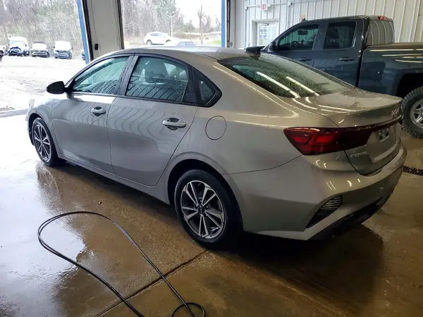 3KPF24AD5RE706754 2024 KIA FORTE - Image 2