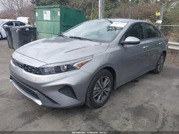 3KPF24AD5RE706771 2024 KIA FORTE - Image 2