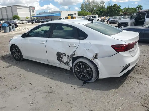 3KPF24AD5RE707340 2024 KIA FORTE - Image 2