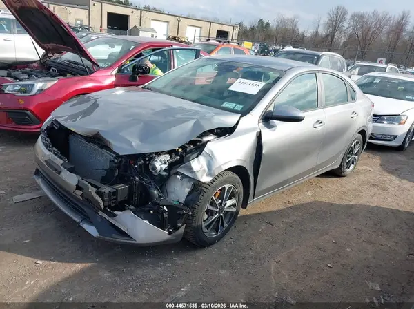 3KPF24AD5RE709234 2024 KIA FORTE - Image 2